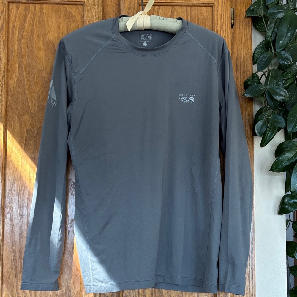 Mountain Hardwear Men’s Charcoal Long Sleeve Tee L